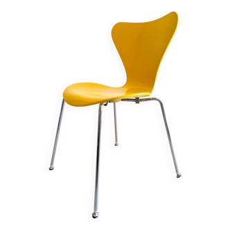 Chaise Design Series 7™ - Arne Jacobsen - Frêne Coloré Jaune - Pieds Chromé