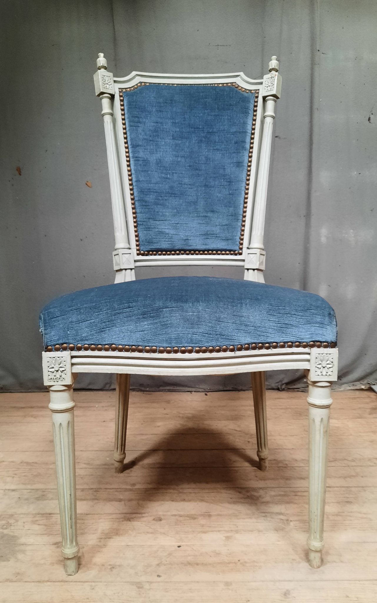 Chaise  tapissée style Louis XVI