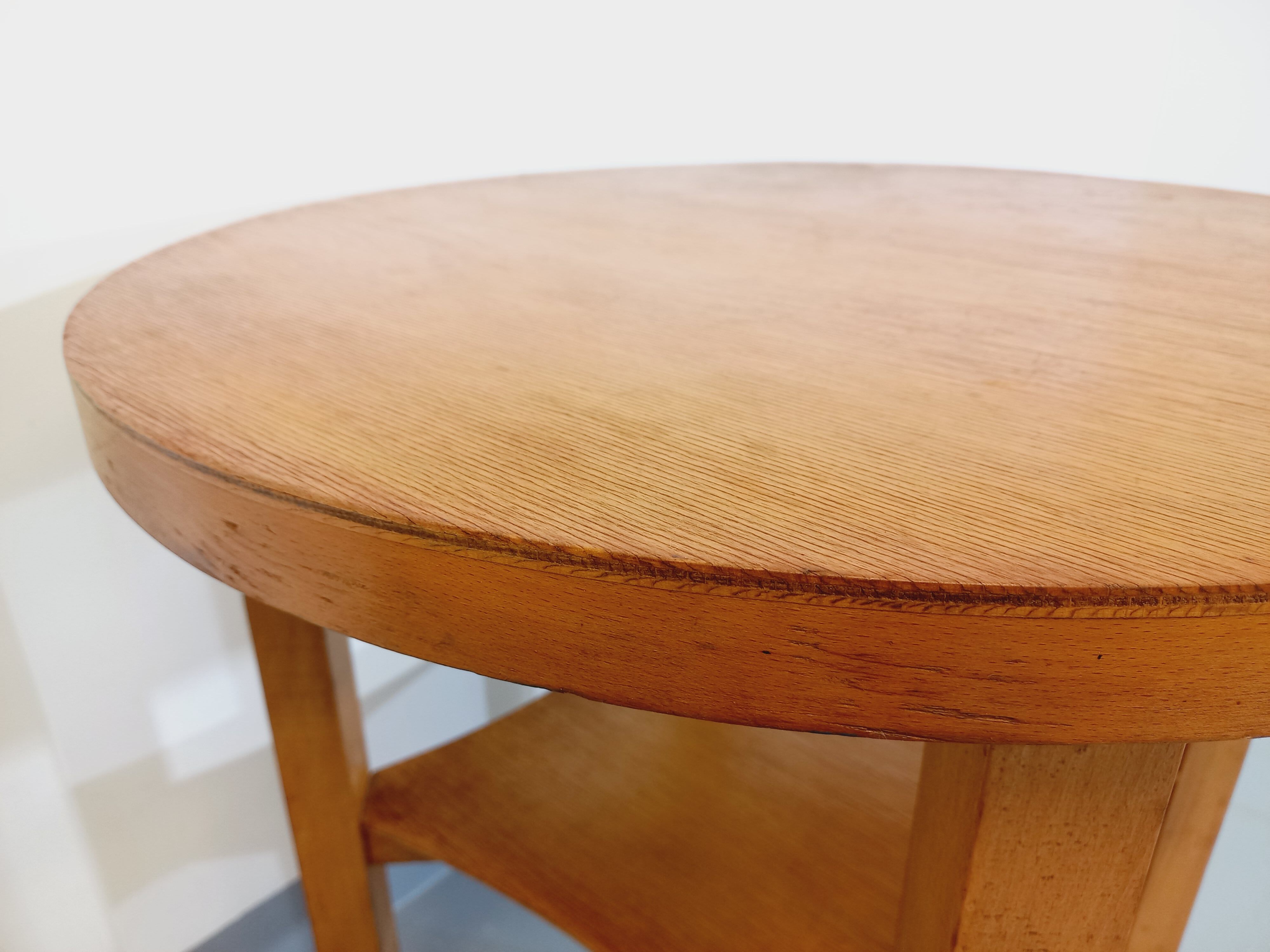 vintage light wood pedestal table from the 50s 60s