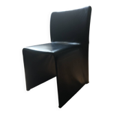 Chaise «  glove » molteni & co. / cuir noir