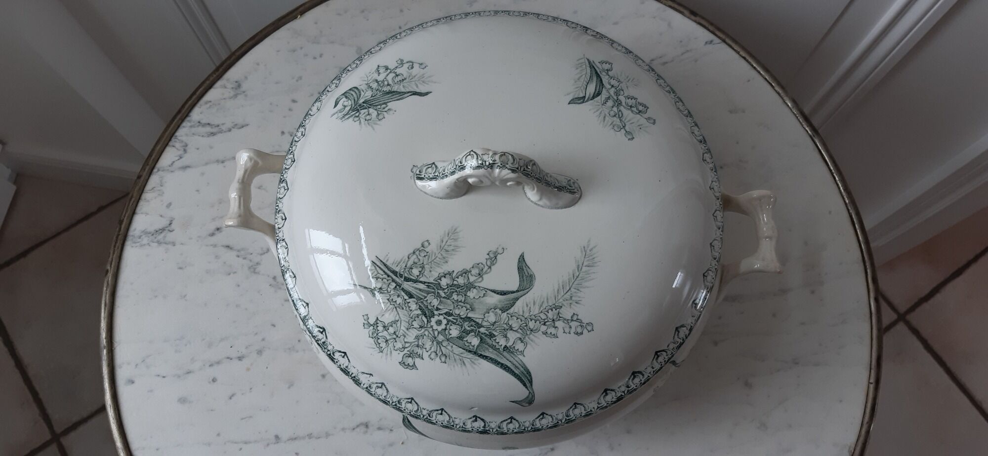 Soup pot Saint-Amand Iron Earth model Lily of the valley XIXth