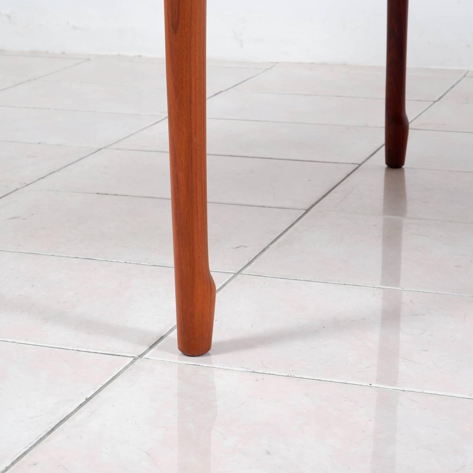 Grande table à manger extensible en palissandre brésilien par H. Sigh & Son
