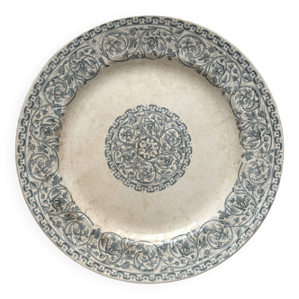 Round iron clay dish "Renaissance" Creil et Montereau