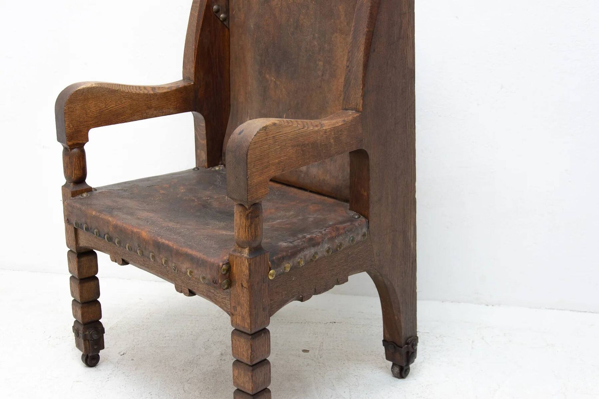 Chaise de trône massive de la fin du 19e siècle