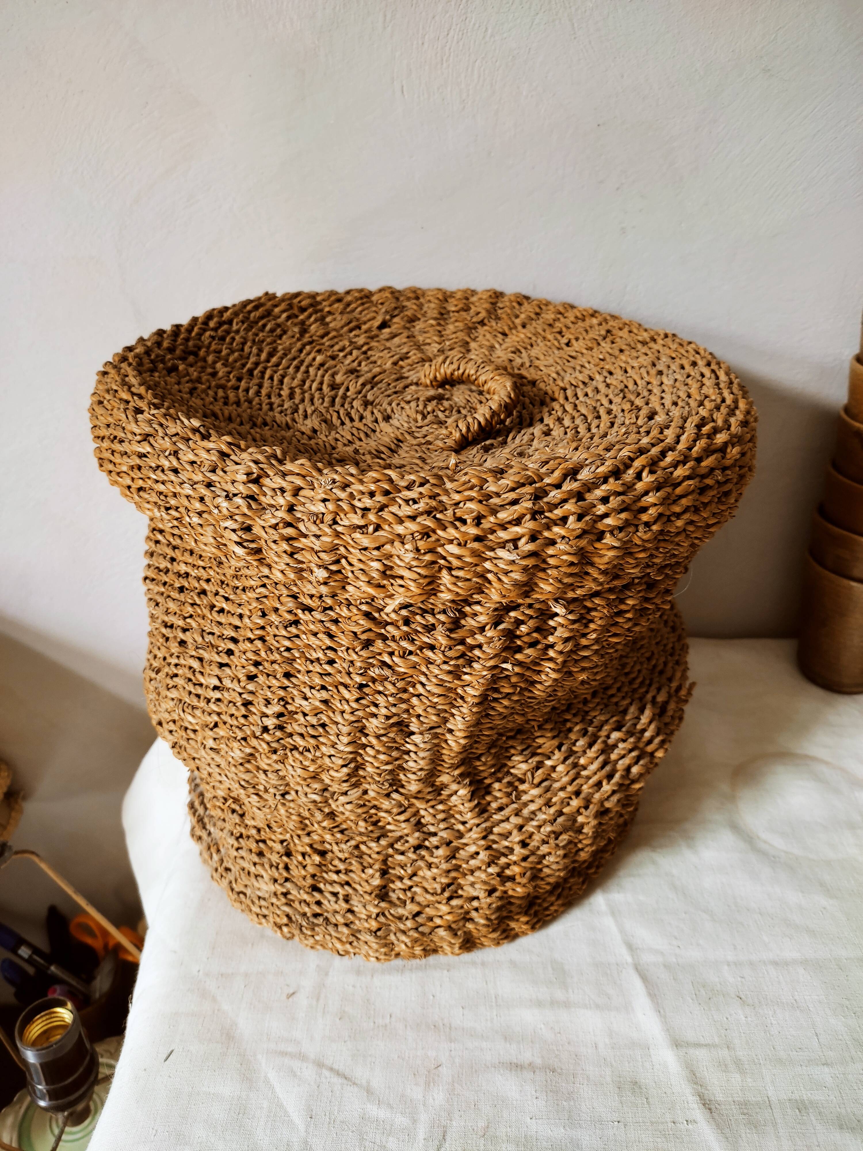 Rope storage basket