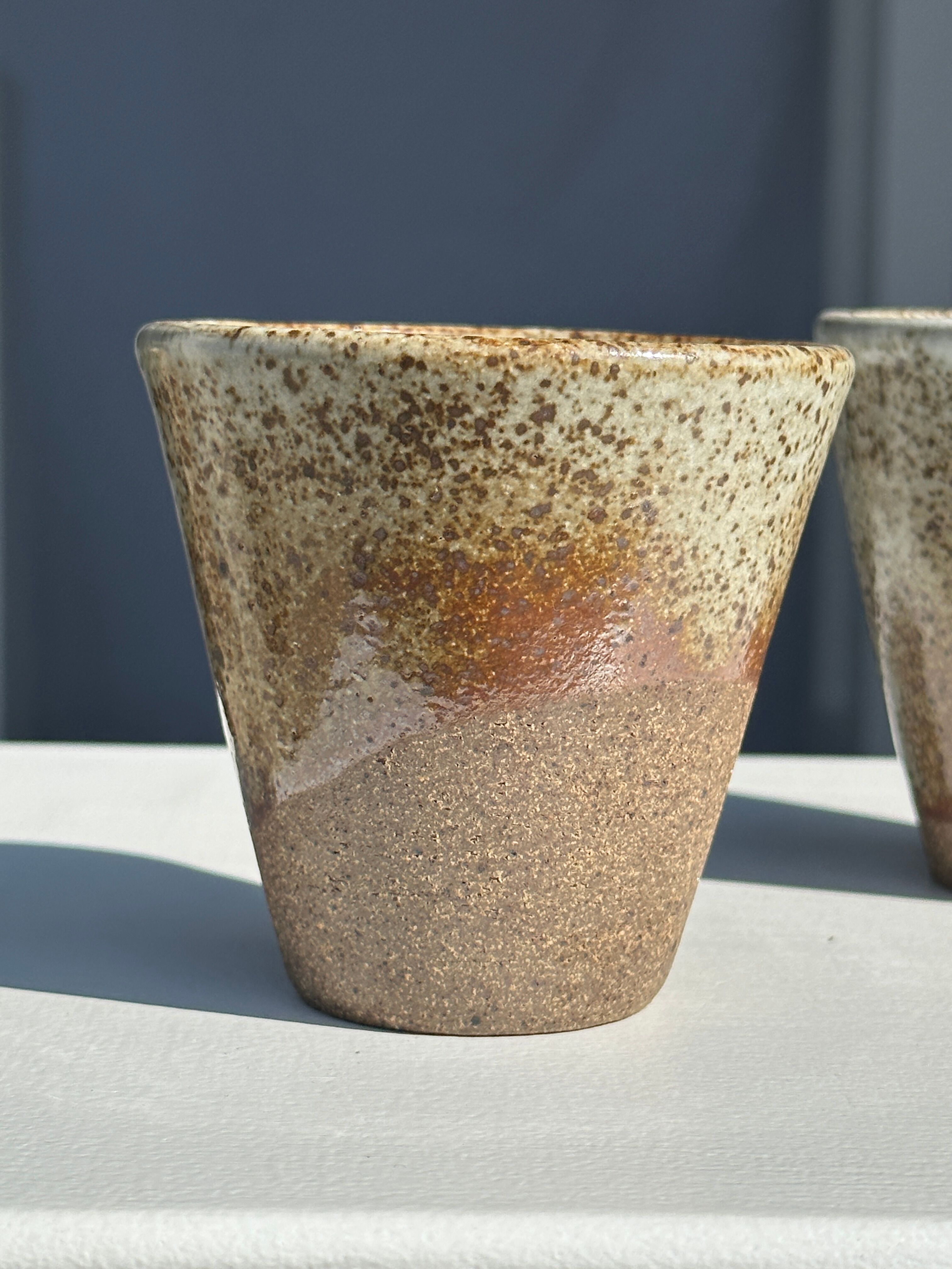 Set of 2 cups in Indonesian ceramic (brown & speckled glazed matte)
