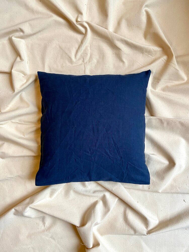 Coussin en lin bleu marine 40 cm