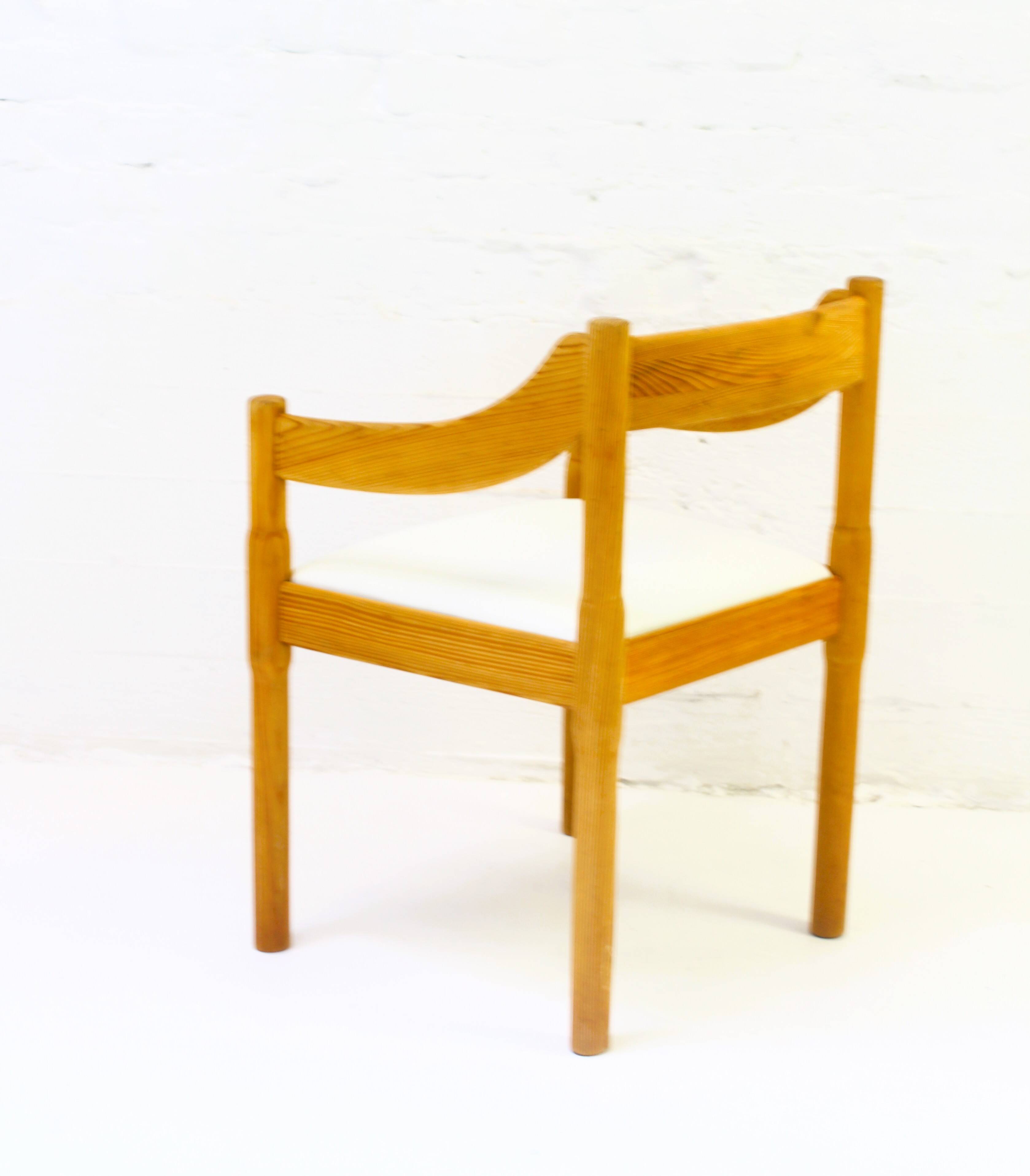 4 dining chairs "Carimate" by Vico Magistretti for Cassina,