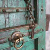 Indian door 2 leaves with closure and rings