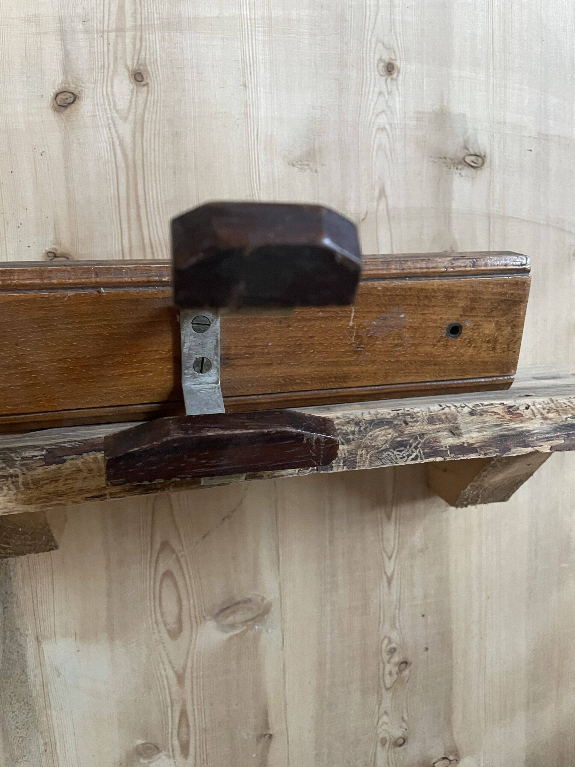 Wall-mounted coat rack