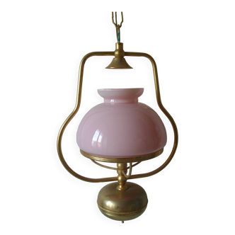 Ancien lustre suspension luminaire en laiton doré abat jour opaline rose perlé