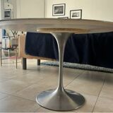 Knoll round table