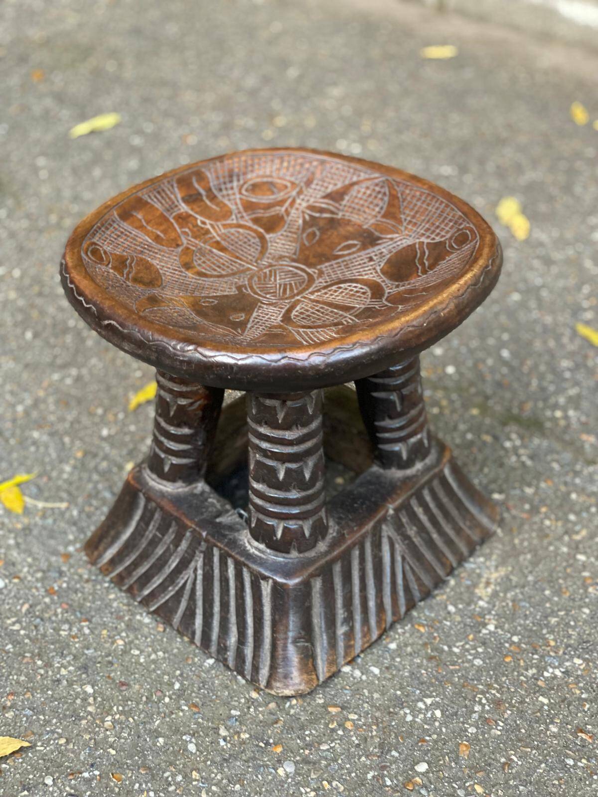 Bamileke African stool from Cameroon, carved in solid wood