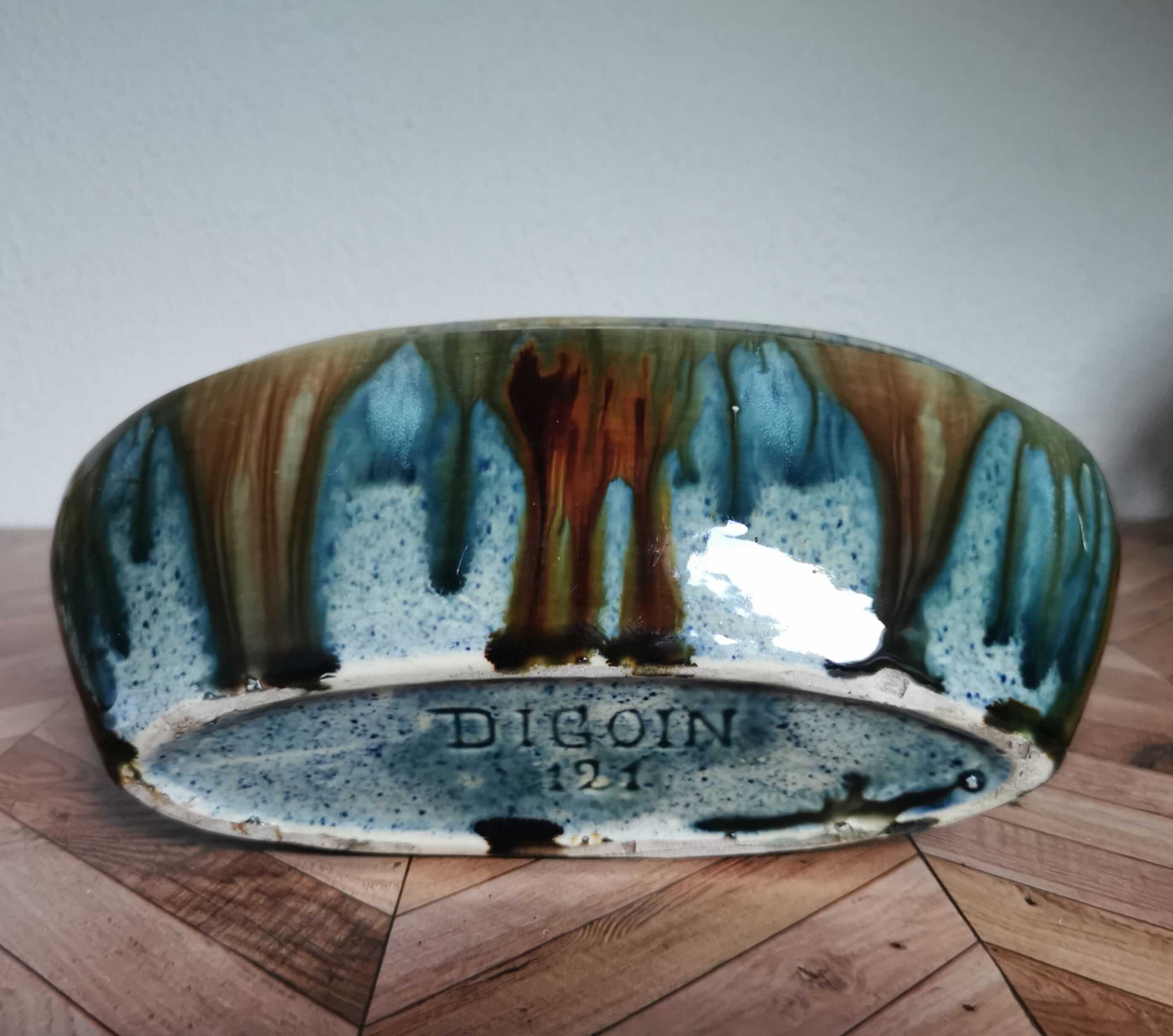 Art Deco ceramic planter