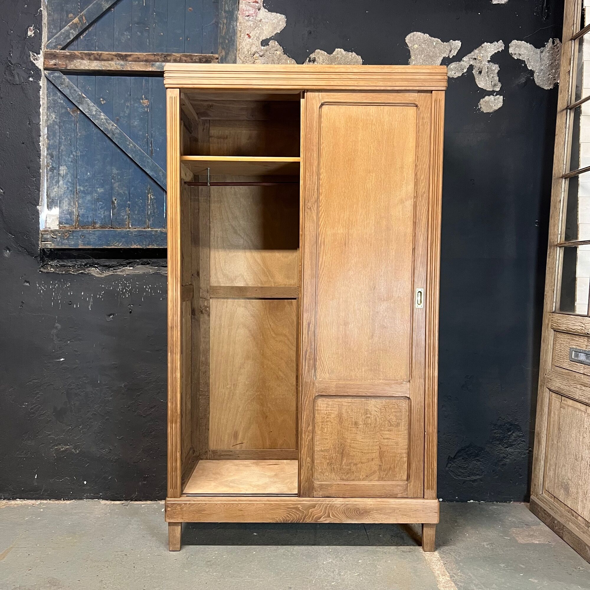Vintage wardrobe wardrobe sliding oak
