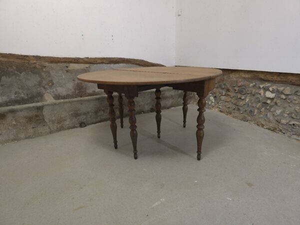 Table ronde demi-lune à rallonge en chêne 2 à 8 personnes