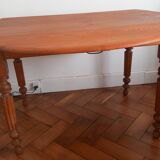 Round table with folding sides