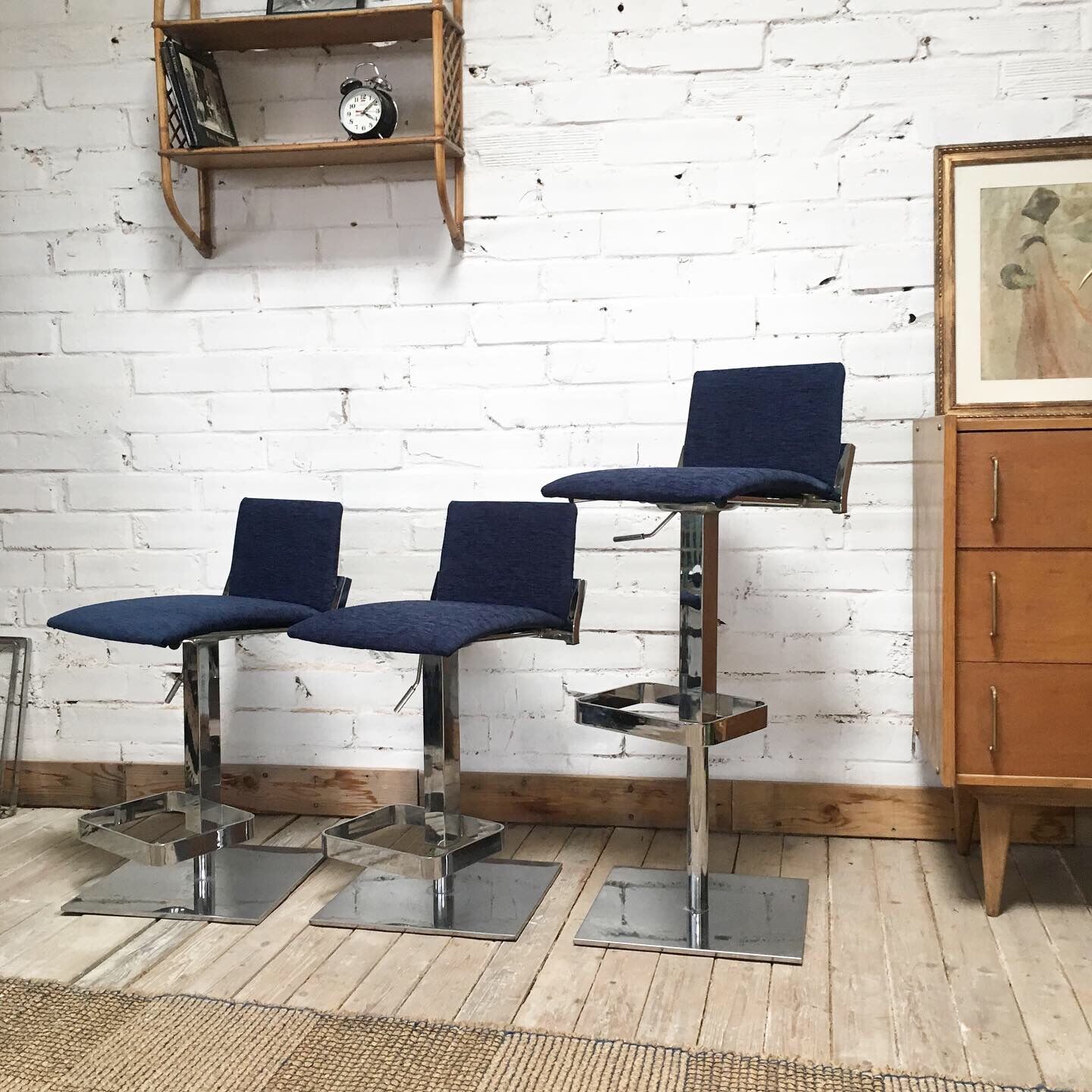 3 Bar stools in chrome metal and velvet