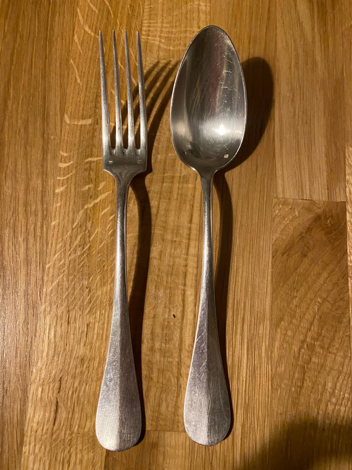 Silver cutlery set
