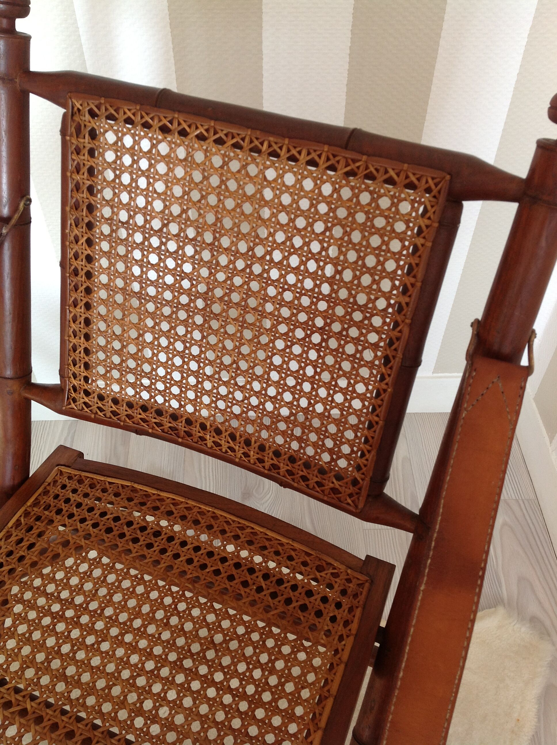Bamboo folding chair