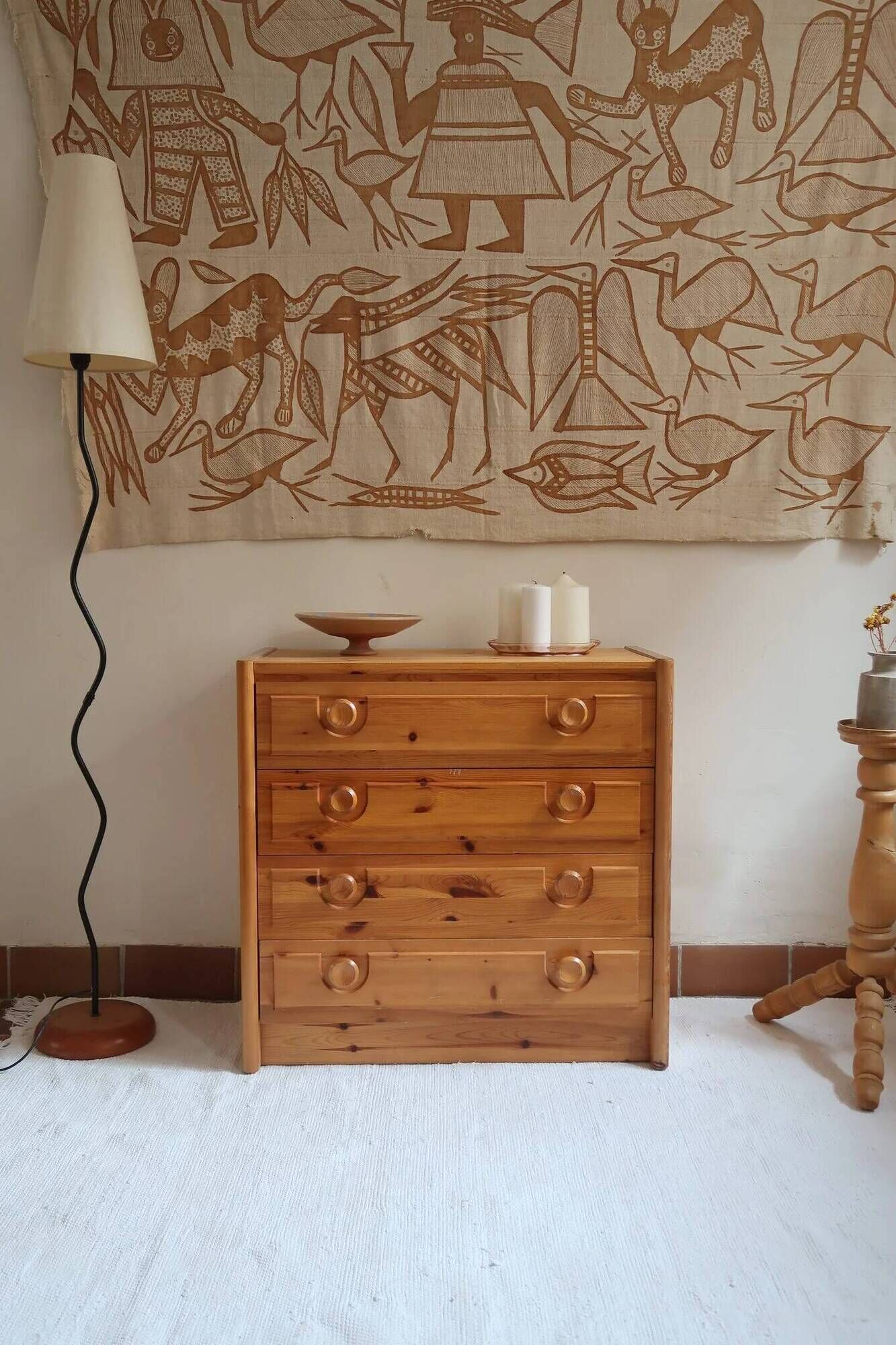 Chest of drawers with 4 drawers in solid pine, rustic mountain style, 1970s.
