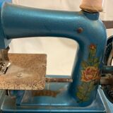 Iron doll sewing machine