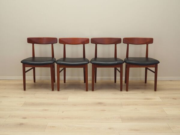 Ensemble de quatre chaises en teck, design danois, années 1960, fabrication : Bruno Hansen, d