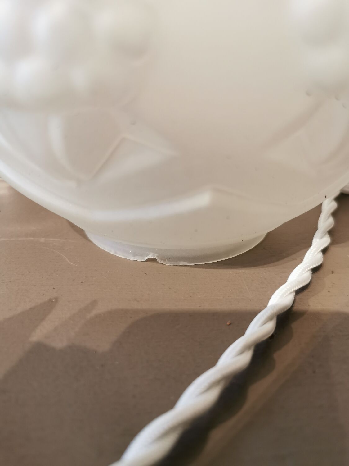 Lampe art déco aux hortensias