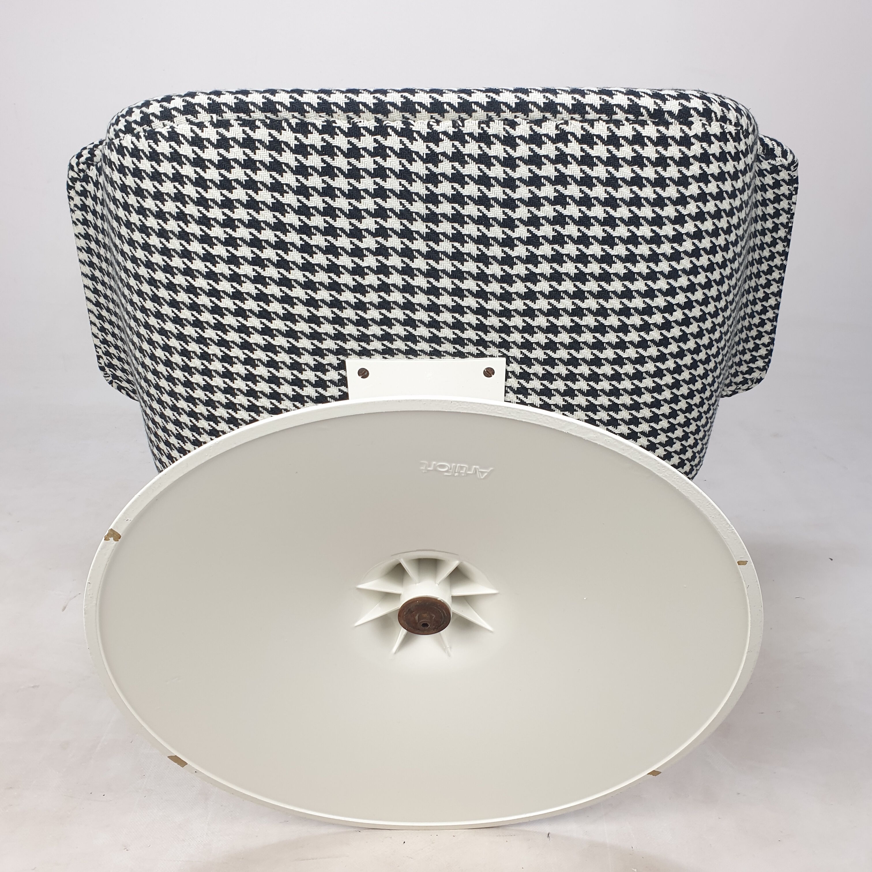 Big Tulip Lounge Chair by Pierre Paulin for Artifort, 1970s