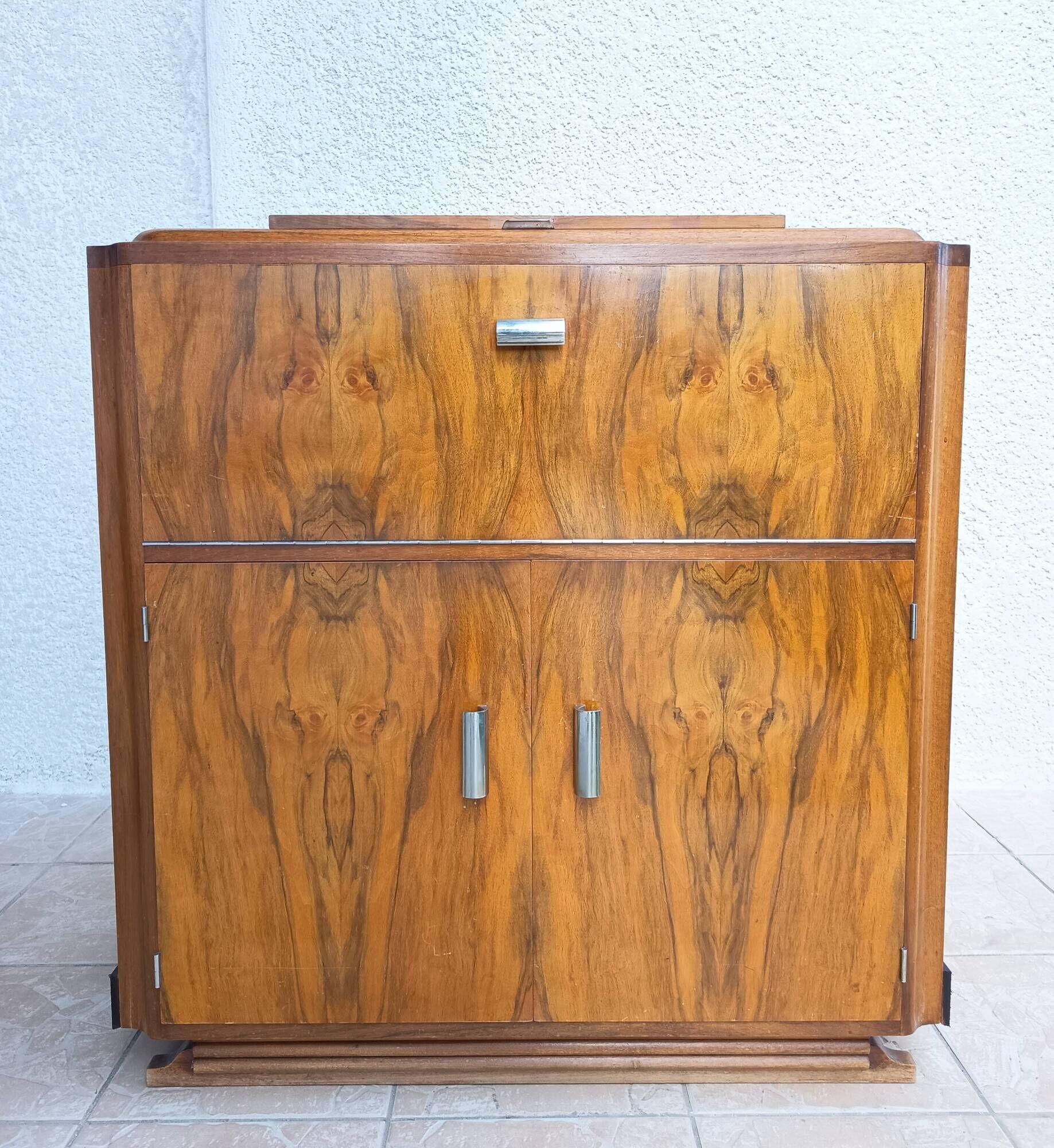 Art Deco walnut burl bar