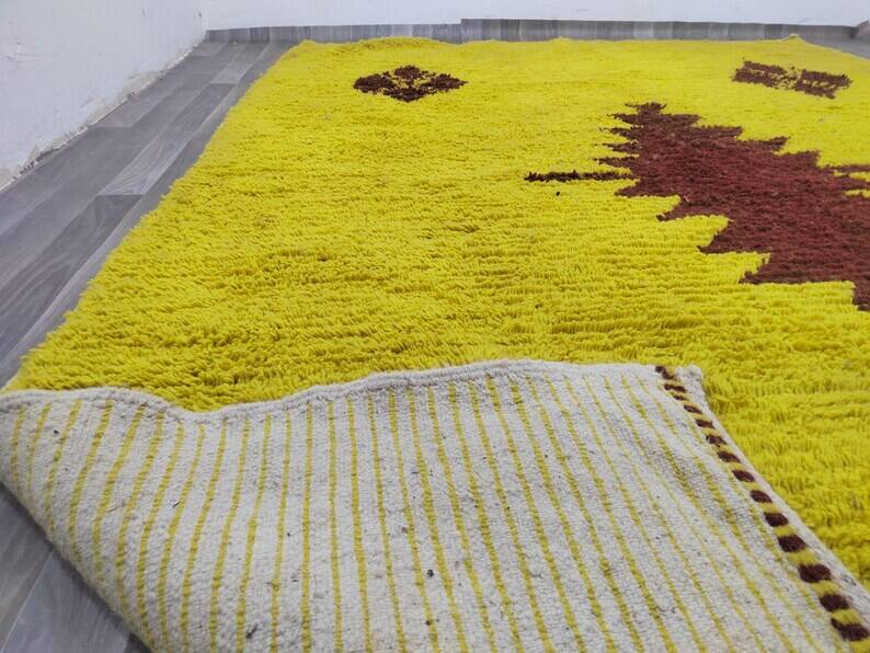 Traditional handmade Berber rug 200cm x 300cm