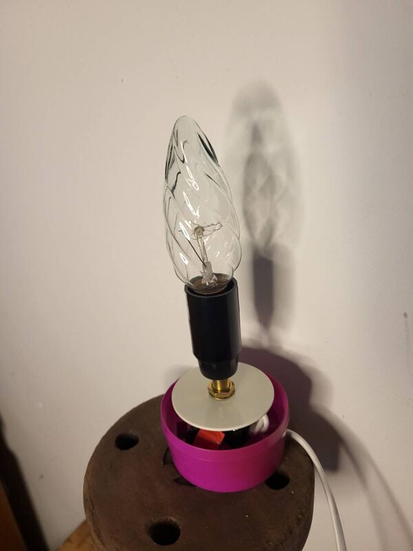 Lampe quille knock off par Josh Owen, 2002