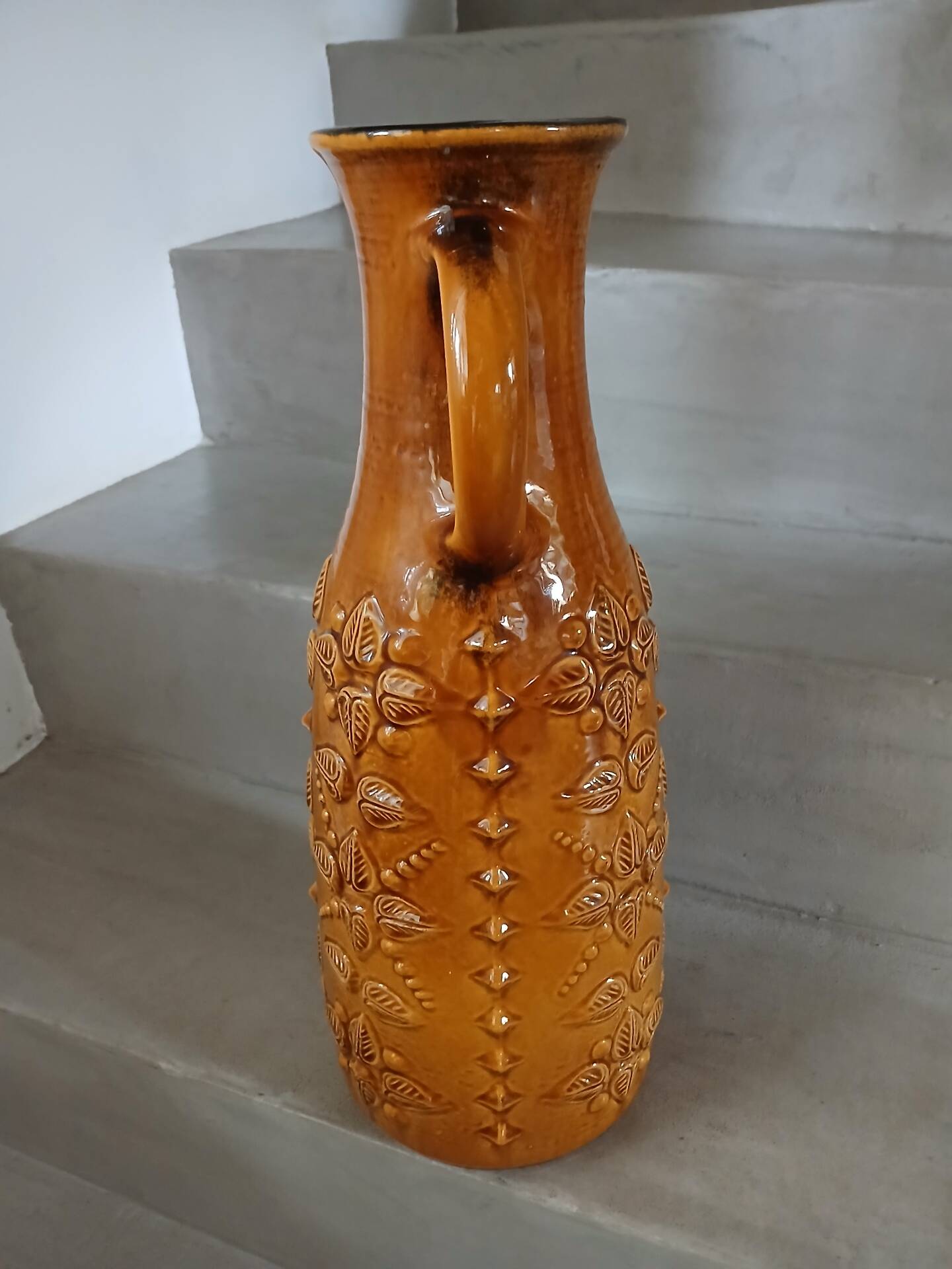 Large vase / vintage pottery