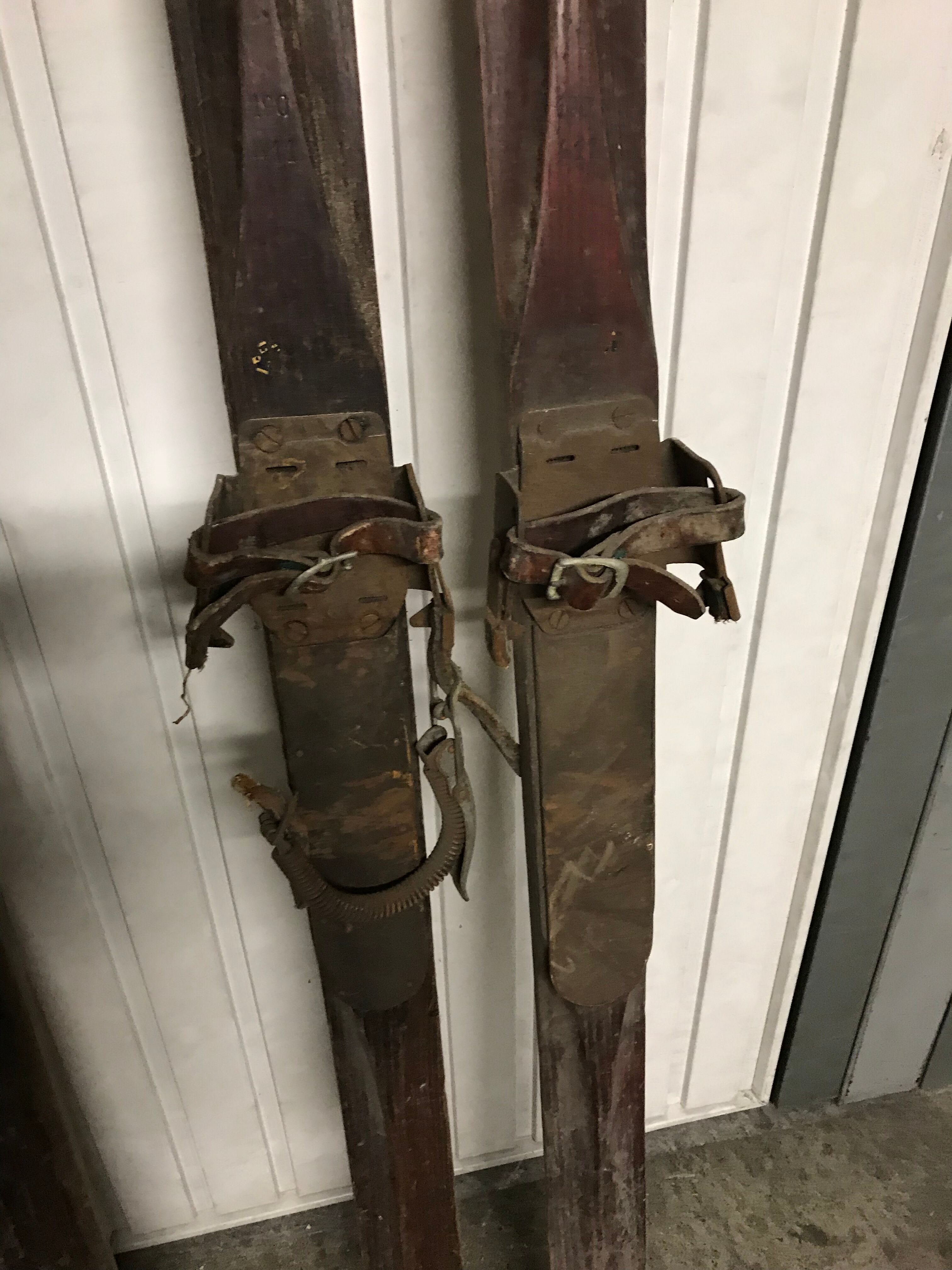 5 pairs of old wood skis 1900