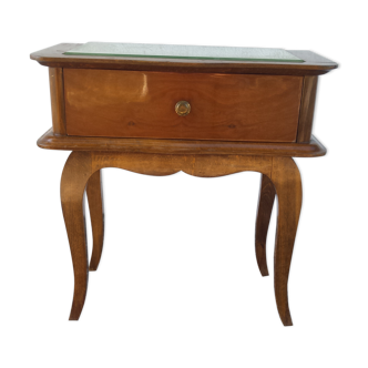 Table with rounded lines