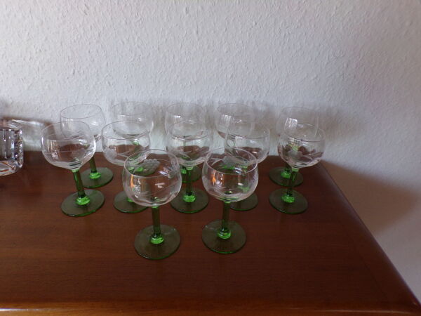 12 verres liqueur en cristal pied vert motif raisin
