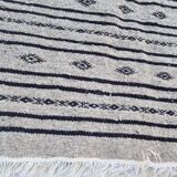 Hand-made grey and black carpet in pure wool  - 110x73cm