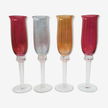 Set of 4 colored champagne glasses