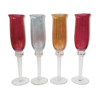 Set of 4 colored champagne glasses