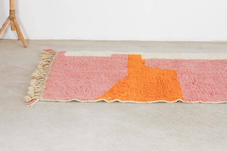 Traditional Berber rug with colourful patterns, size 1.5/2.5 m.