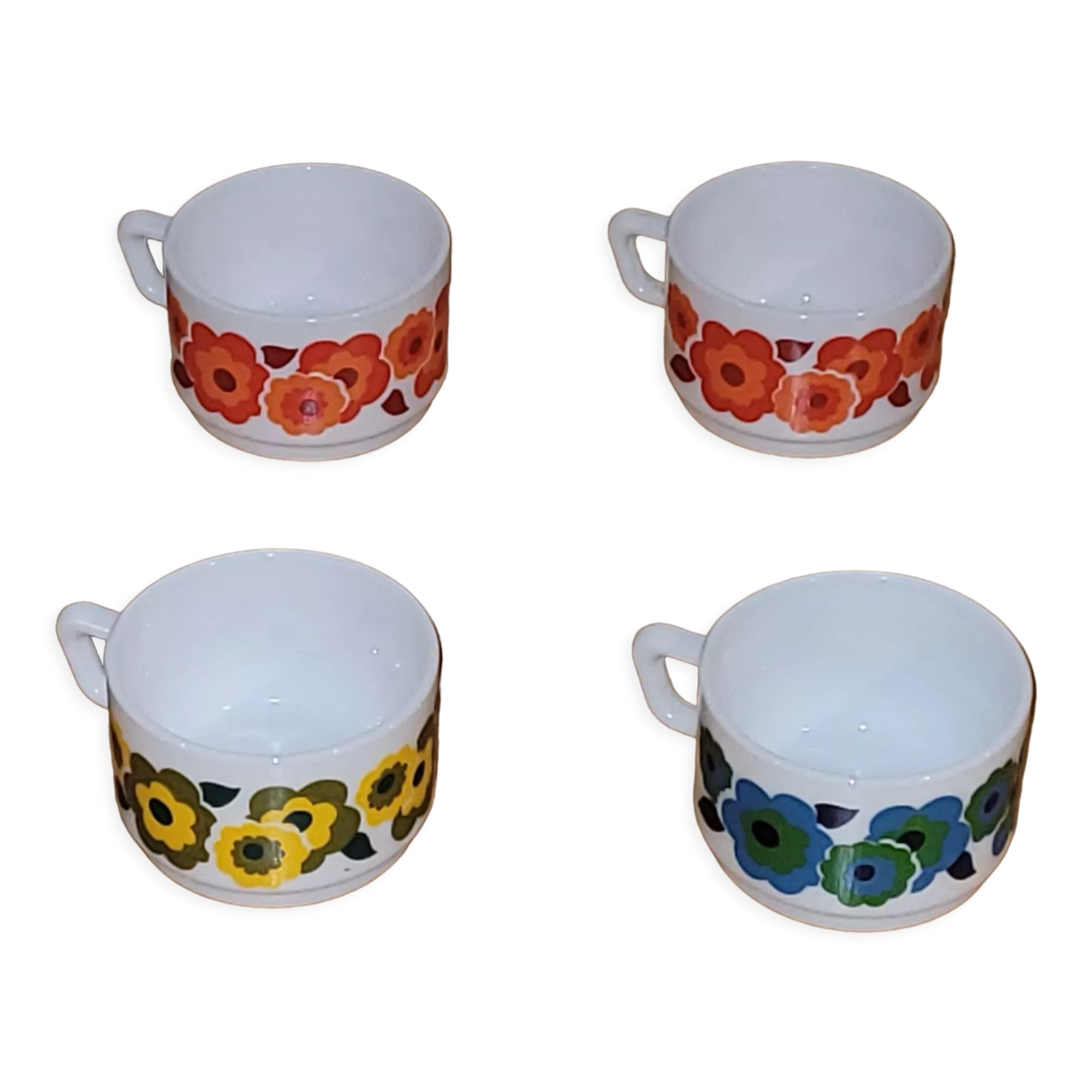 4 Arcopal Lotus espresso cups vintage