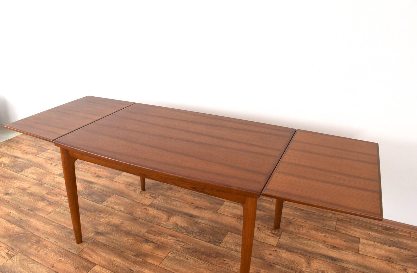 Mid-Century Danish Teak Extendable Dining Table, 1960s.