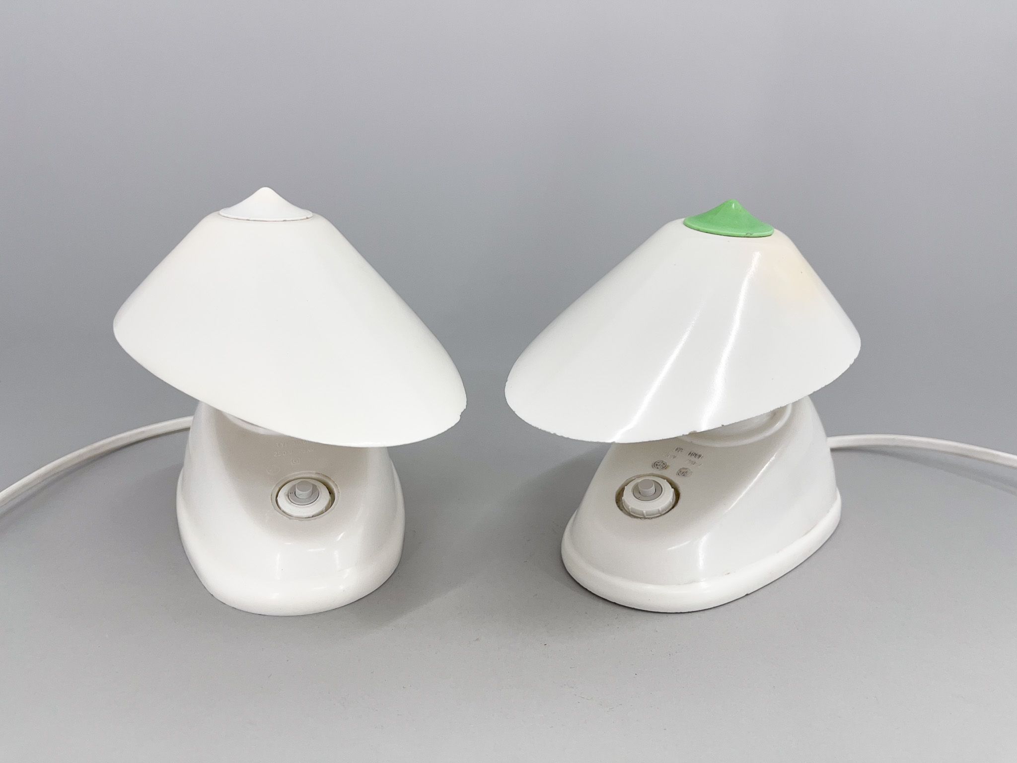 Lampes de table ou murale en bakélite blanche des années 1960, Tchécoslovaquie