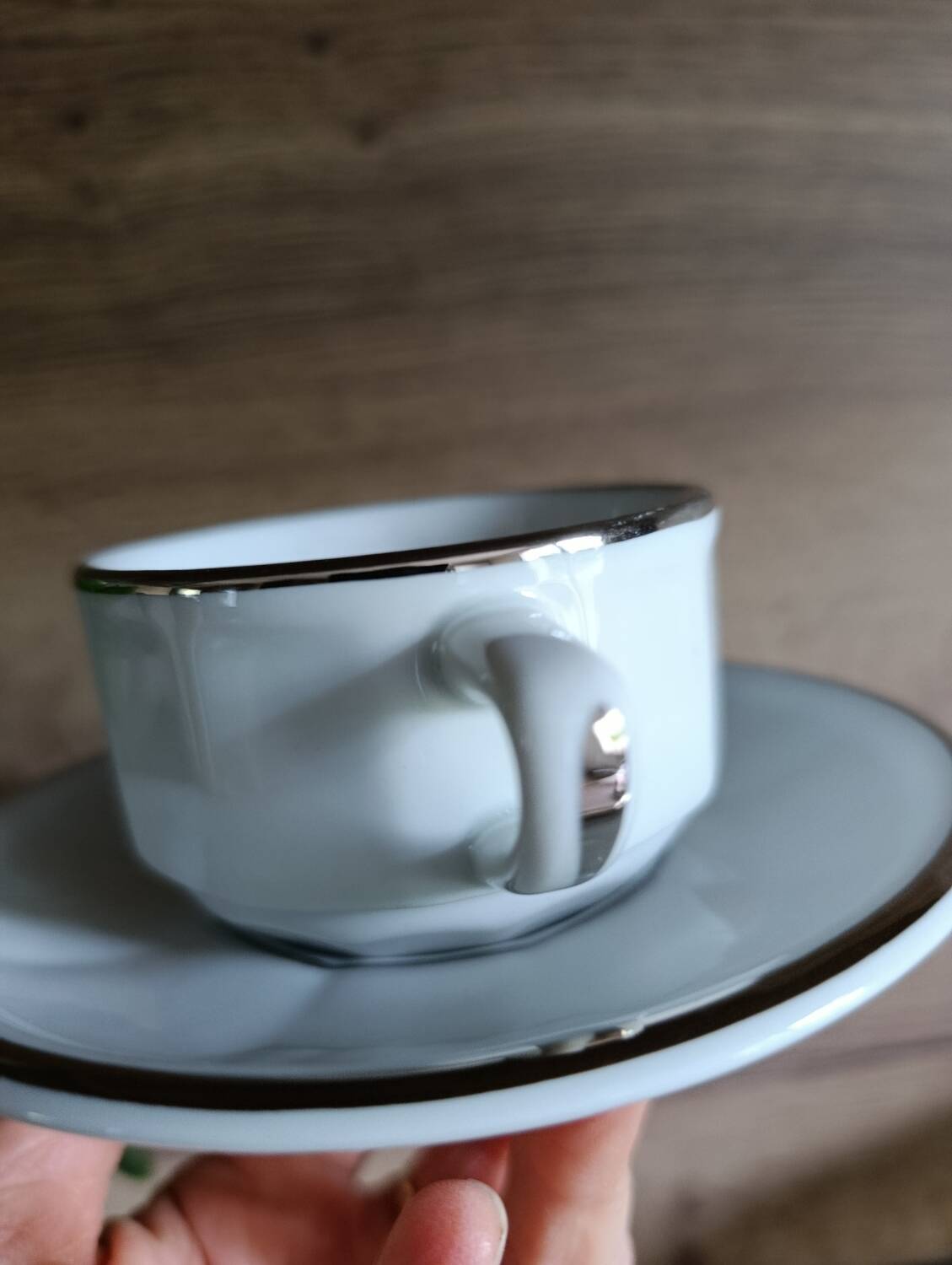2 cups and saucers bistro Apilco model Flora