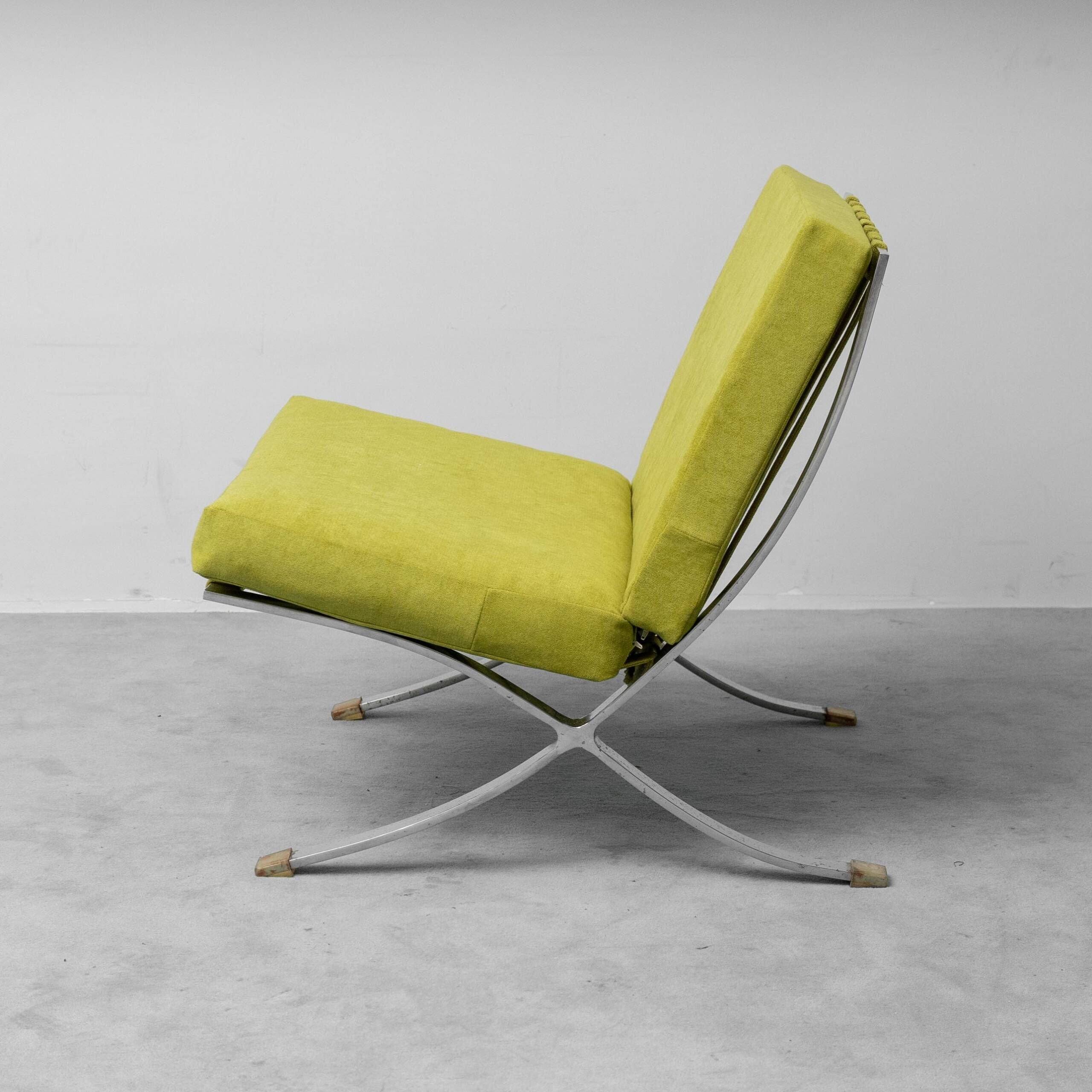 Pair of vintage lounge armchairs in chromed metal and green fabric – 1960s