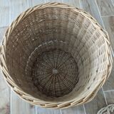 Wicker laundry basket