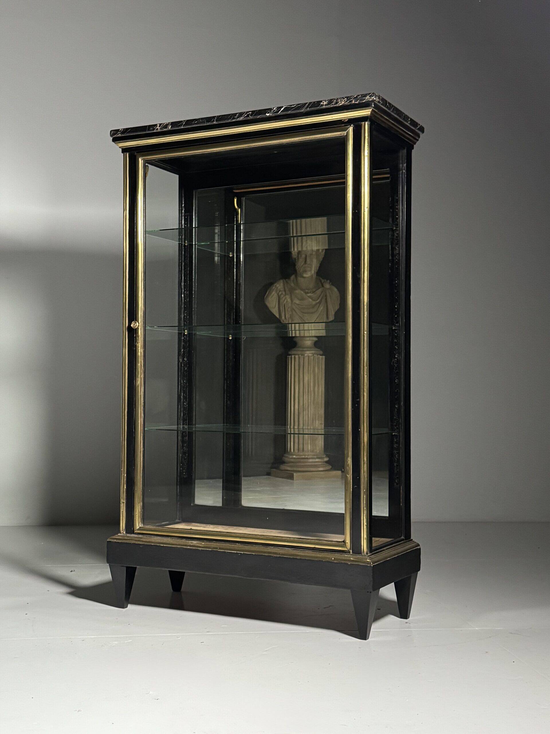 Napoleon III display cabinet 19th century