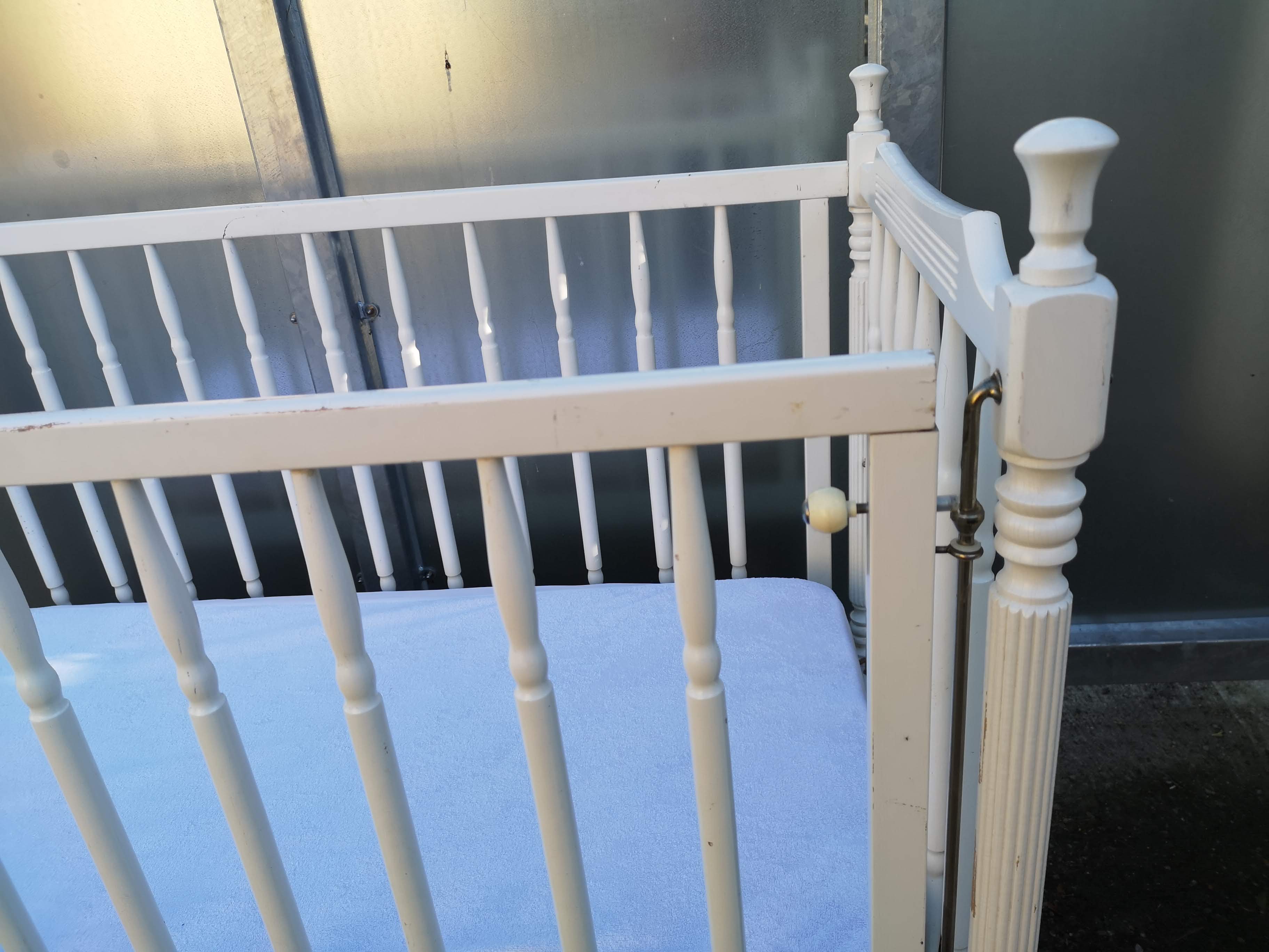 English style child bed