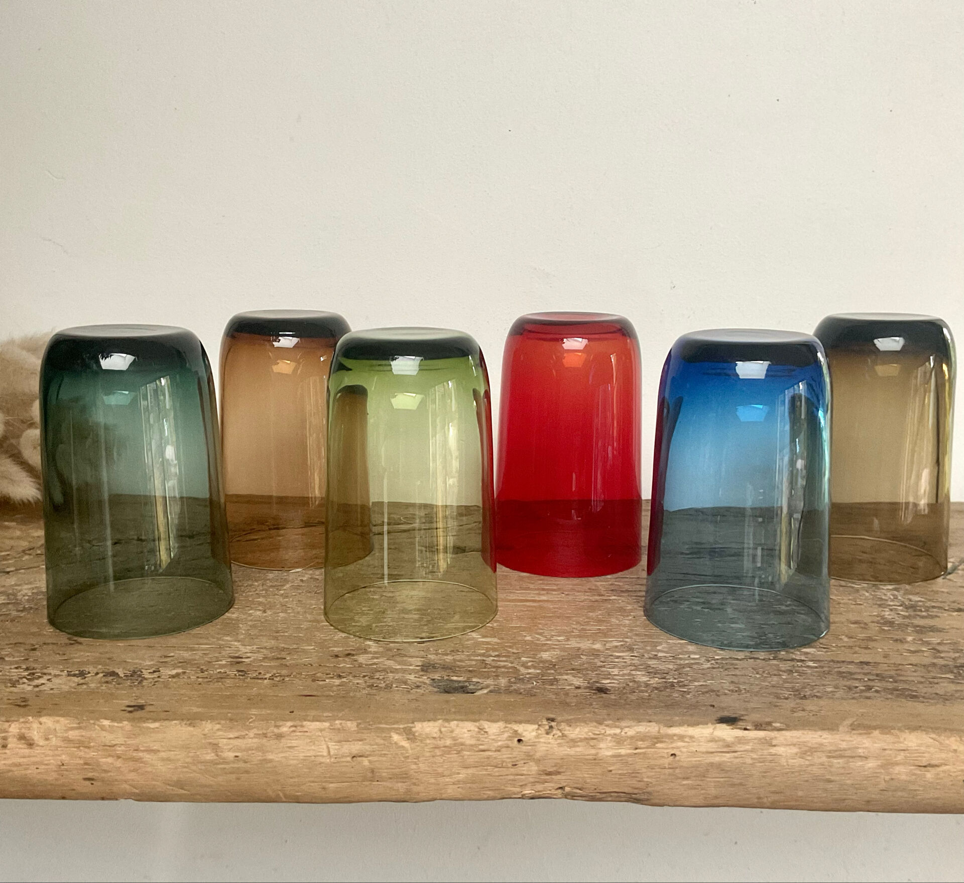 6 vintage coloured glasses