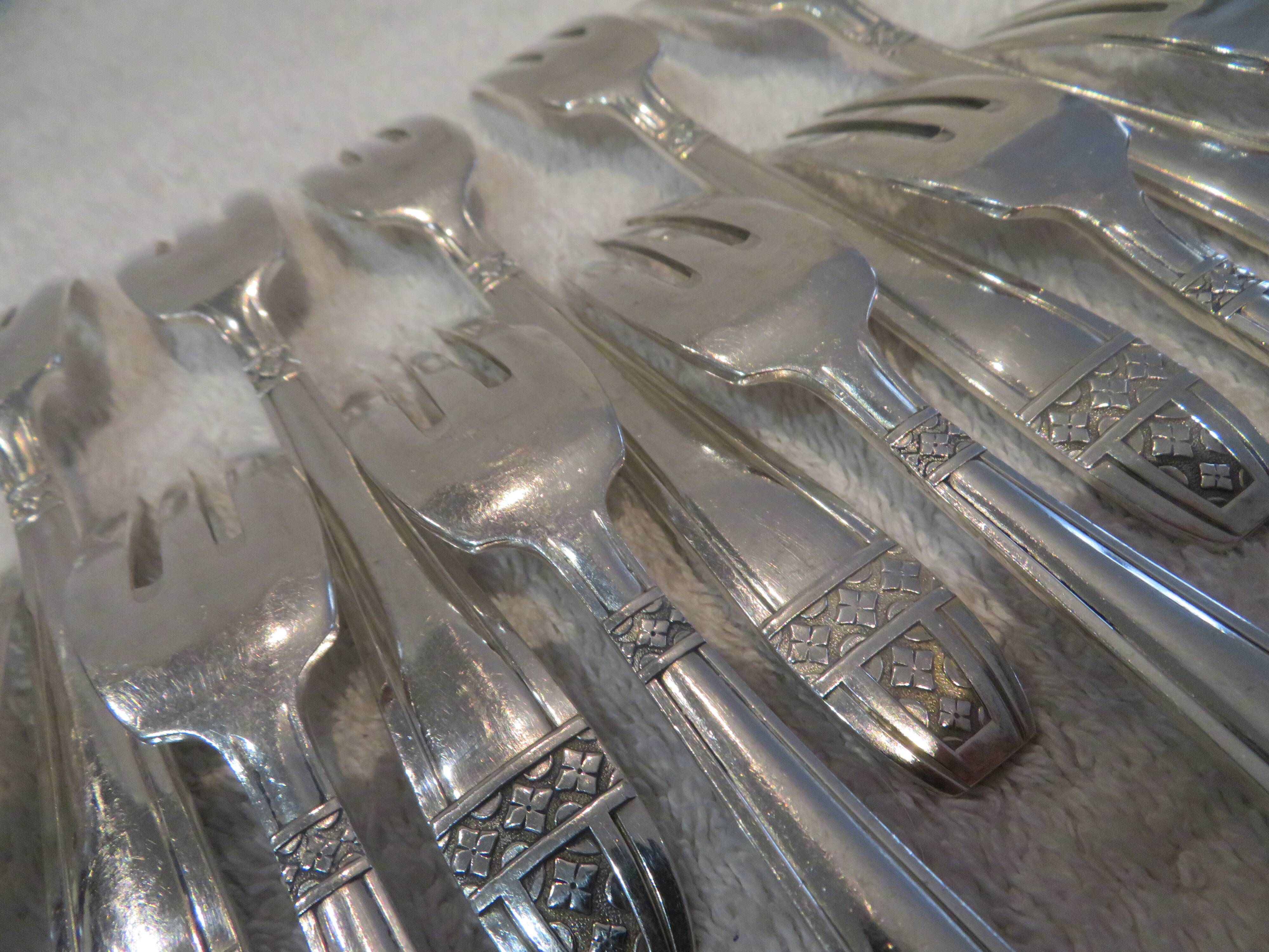 12 silver plated cake forks, goldsmith AH Grand Prix Monaco 14cm